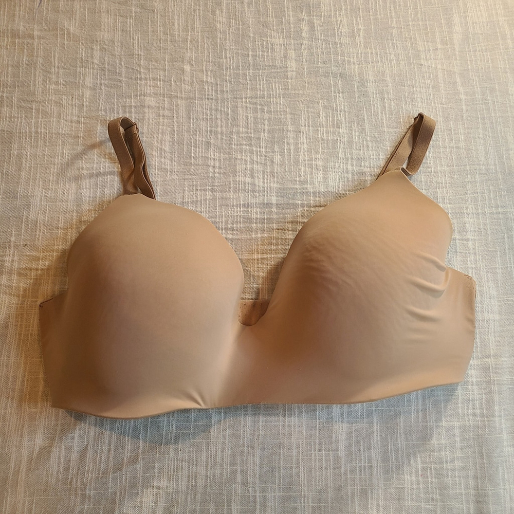 Victoria Secret Wireless Tshirt Lined Bra 38DD Nude Tan